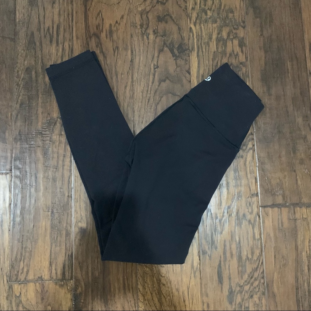 Lululemon Wunder Under 25” Inseam Size 2 Perfect Condition Black EUC